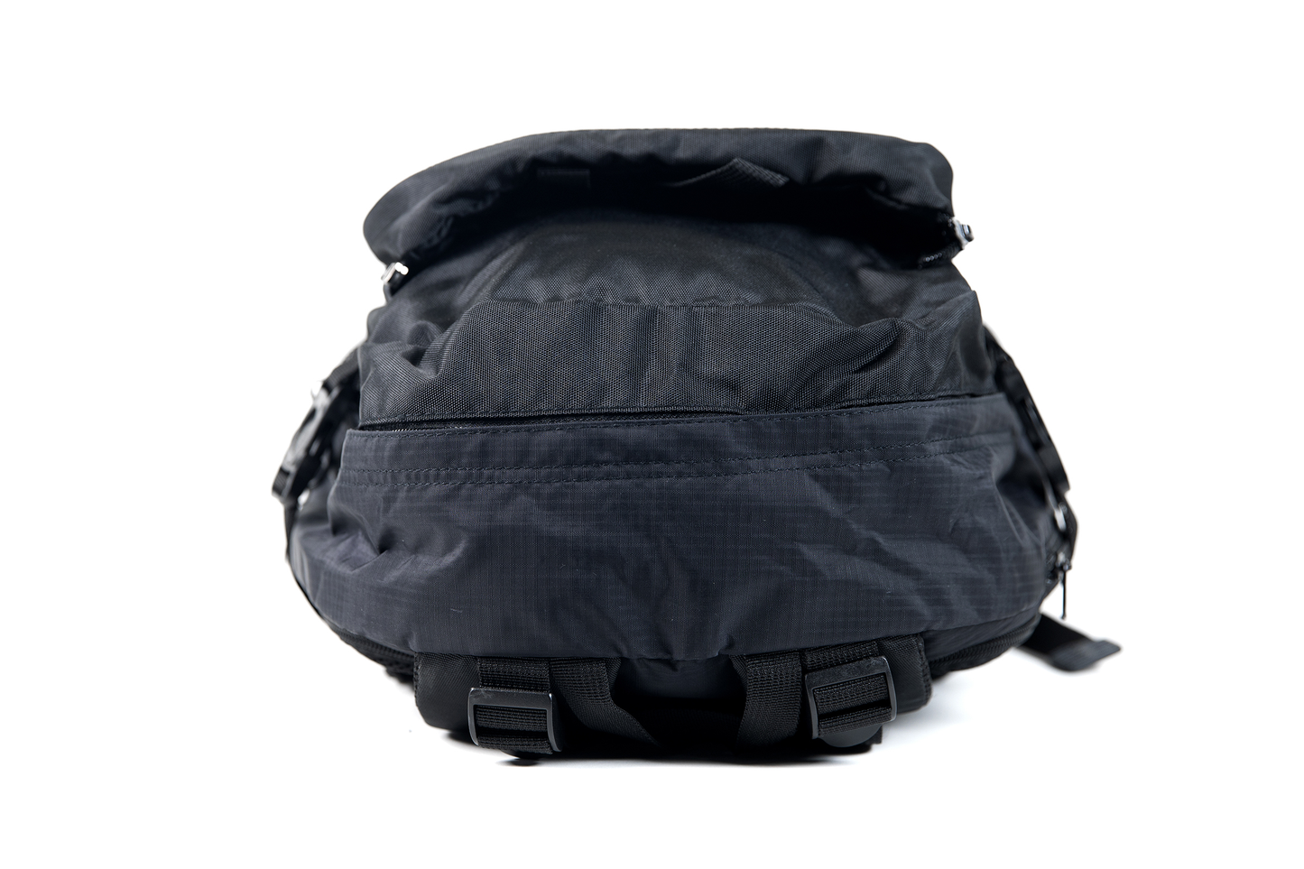 BG128-008 | U-POCKET BACKPACK | SCHWARZ